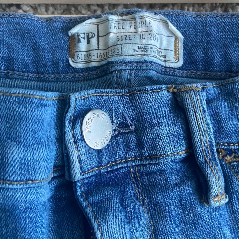 Free People High Rise light wash Jean - Picture 4 of 4